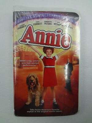 Annie - VHS Clamshell Sealed-image