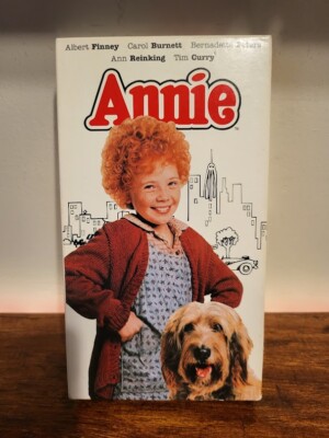 Annie (VHS, 1994) Musical - Carol Burnett, Tim Curry-image