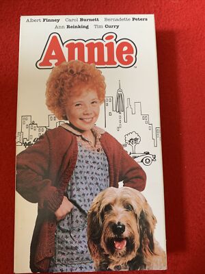 Annie VHS tape rated PG 1982 great movie!  Albert Finney, Carol Burnett, Tim Cur-image