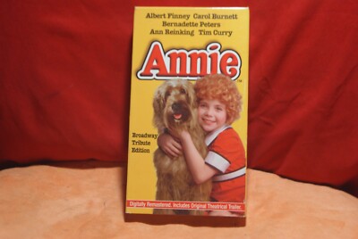 Annie (VHS, 1997, Slip Sleeve Case Closed Caption) Tim Curry  Musical-image