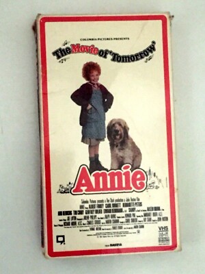 Annie VHS 1981 Preowned - Albert Finney Carol Burnett Tim Curry Ann Reinking-image