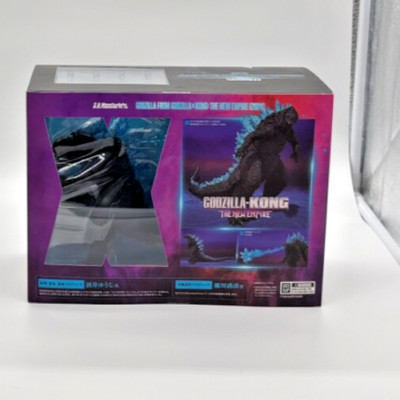 S.H. Monsterarts Godzilla and King Kong with 2 Godzilla Funkos-image