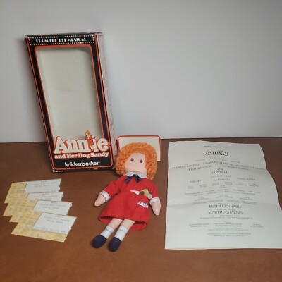 Vintage 1997 Annie and Her Dog Sandy Knickerbocker in Box with Bonus Items-image