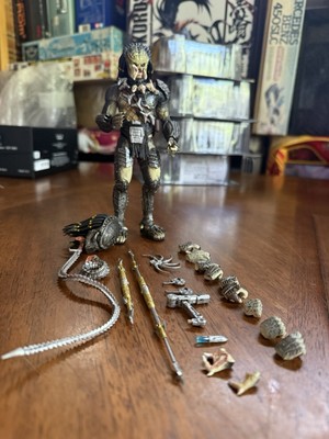 S.H. MonsterArts Bandai Aliens Vs Predator Figure Predator Wolf HEAVY-ARMED VER.-image
