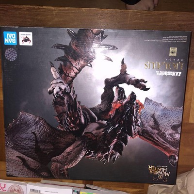 S.H.Monsterarts Rioreus Figure Monsterhan Japanese Box Slight Damage Used-image