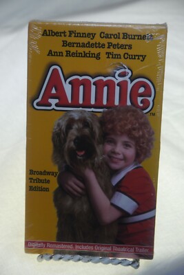 New VHS Annie Tim Curry Ann Reinking Carol Burnette-image