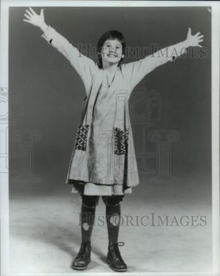 1982 Press Photo Kathleen Sisk stars as Annie in the touring show. - nop02256-image