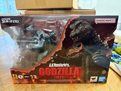 Bandai S.H. Monsterarts Godzilla vs Rodan 1972 Godzilla Complete.-image