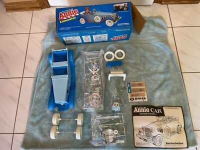 NIB Vintage 1982 Knickerbocker Toys The World of Annie Limousine *UNBUILT*-image