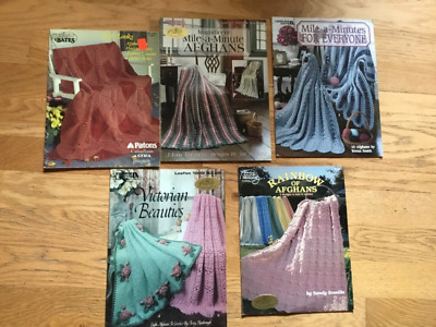 Lot of 5 Afghan pattern books Leisure Arts ASN + Knit & Crochet-image