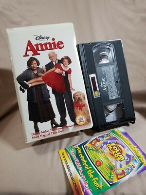 Walt Disney Annie Kathy Bates VHS-image
