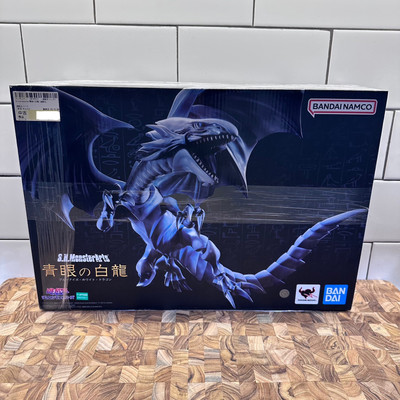 Yu-Gi-Oh!Duel Monsters S.H.MonsterArts Blue-Eyes White Dragon New Sealed Bandai -image