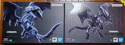 S.H.Monsterarts Blue-Eyed White Dragon, Red-Eyed Black Set Of 2 Yu-Gi-Oh-image