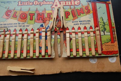 LITTLE ORPHAN ANNIE 1938 CLOTHES PIN Gold Medal toy-image