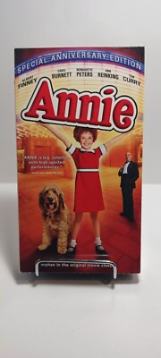 Annie (VHS, 1993) Classic Movie Pre owned-TESTED + 1 Mystery VHS movie included.-image