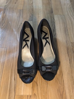 Annie Klein Sports Buckle Wedge. Open Toe Size 9 Black-image