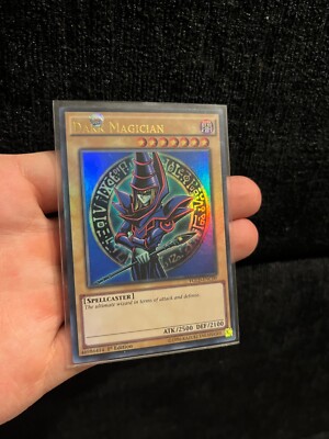 Dark Magician Ultra rare 1st edition YGLD-ENC09 Yu-Gi-Oh-image