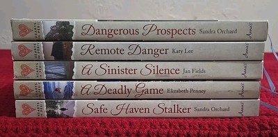 Annie’s Fiction Hearts In Peril Lot of 5-image