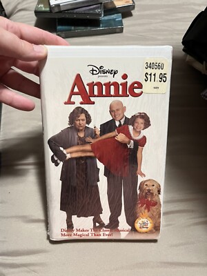 Annie (VHS, 2000) Clamshell Cover BRAND NEW SEALED-image
