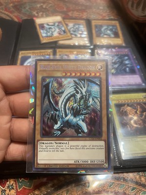 Blue-Eyes White Dragon CT14-EN002 2017 Mega-Tins Limited Edition-image