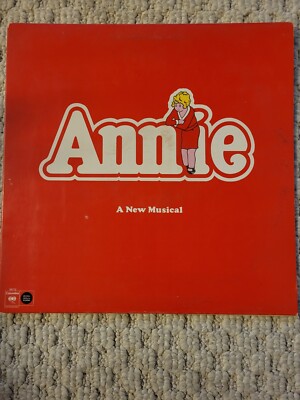 Vintage ANNIE A NEW MUSICAL CAST SOUNDTRACK VINYL LP RECORD ALBUM 1977-image