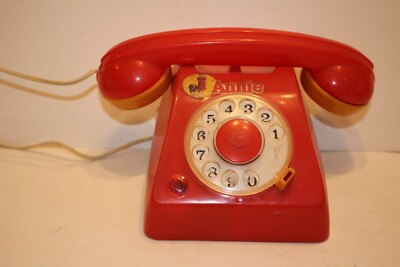 VINTAGE LITTLE ORPHAN ANNIE RED TOY TELEPHONE-image