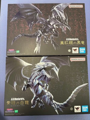Yu-Gi-Oh S.H.MonsterArts Blue-Eyes White Dragon Red-Eyes Black Dragon Figure Set-image
