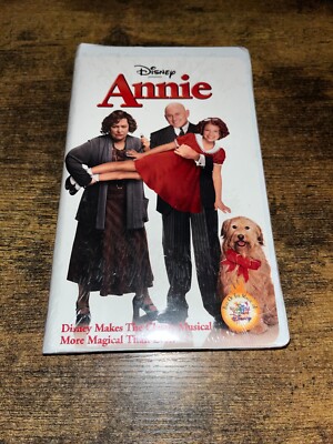 Annie VHS 1999  The Disney Store - Kathy Bates STILL SEALED & NEW IN CLAIM SHELL-image
