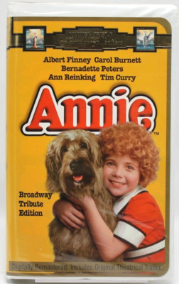 Annie VHS 1997 Clamshell Aileen Quinn Carol Burnett Albert Finney 1980s Musical-image