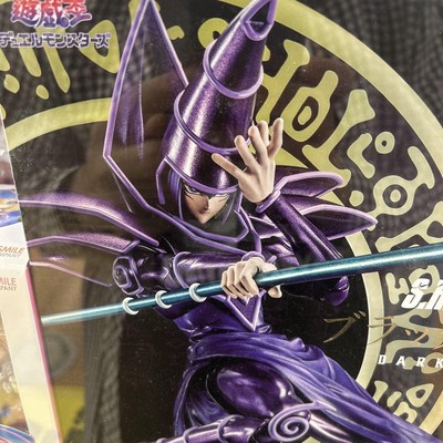 S.H.Monsterarts Dark Magician Black-image