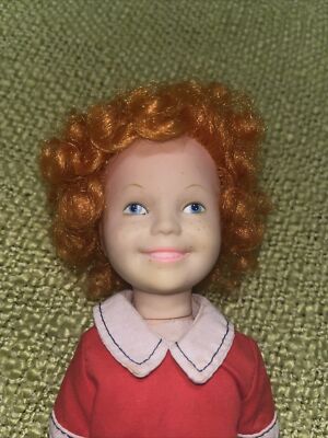Vintage Little Orphan Annie Doll Knickerbocker World of Annie Movie Star 1982-image