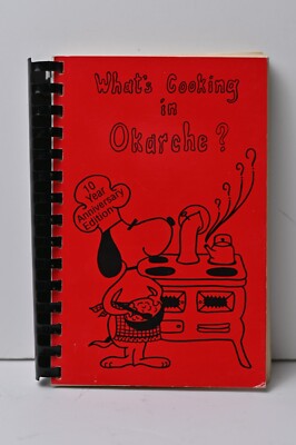 What's Cooking in Okarche? 1990 10th Anniversary Apron Annies Oklahoma Cookbook-image