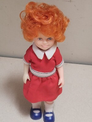 Vintage Little Orphan Annie Doll Knickerbocker World of Annie Movie Star 1982-image
