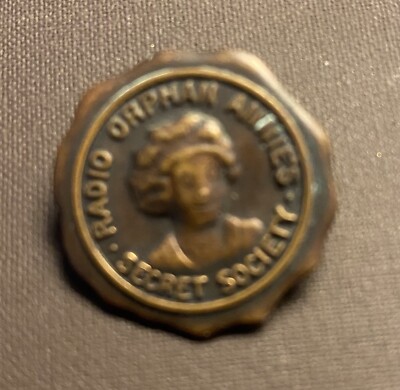 RADIO ORPHAN ANNIE SECRET SOCIETY PINBACK PIN-image