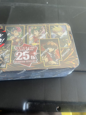 Yu-Gi-Oh Cards - 25th Anniversary Tin - DUELING HEROES (3 18-Card Mega Packs)-image