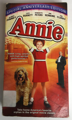 Annie 2003 VHS with Carol Burnett & Albert Finney-image