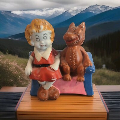 1930s LITTLE ORPHAN ANNIE & SANDY Bisque Porcelain Toothbrush Holder 6681 Japan-image