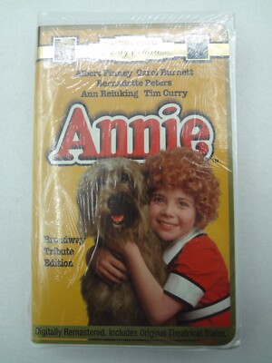 Annie - 1997 VHS Clamshell Sealed-image