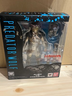 S.H. Monster Arts Predator Wolf-image