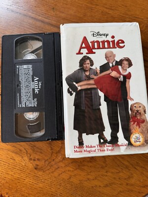 Disney presents; Annie - VHS 1990 - A Classic Musical -image