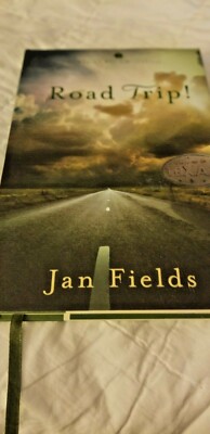 Annie's Attic Mysteries - Road Trip! by Jan Fields ( HC/2012 )-image