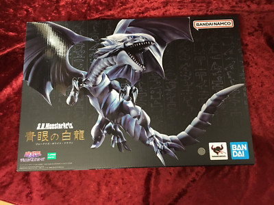 S.H. Monster Arts Yu-Gi-Oh Duel Monsters Blue-Eyes White Dragon Action Figure-image