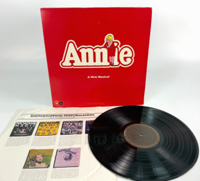 ANNIE - A New Musical Original Broadway Soundtrack - 1977 CBS Vinyl LP Gatefold-image