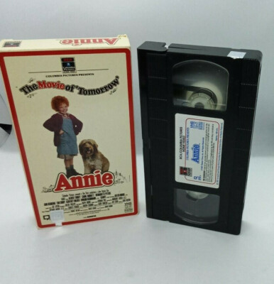 Annie VHS VCR Video Tape Movie  Aileen Quinn  Carol Burnett Used-image