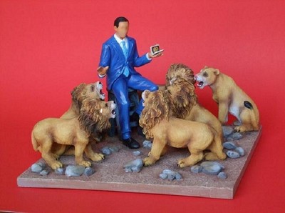 Annie Lee  President Obama in the Lion's Den Figurine-image