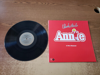 MIKE NICHOLS AUTOGRAPHED 1970s VG+ Original Cast* – Annie LP33-image