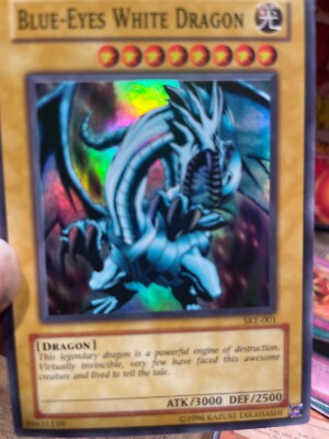 Blue-Eyes White Dragon CT14-EN002 2017 Mega-Tins Limited Edition-image