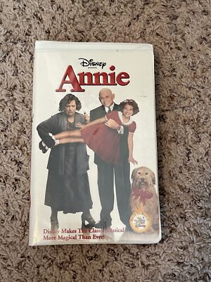 Annie (VHS Movie 2000) Kathy Bates - Clamshell Cover - Disney Musical-image
