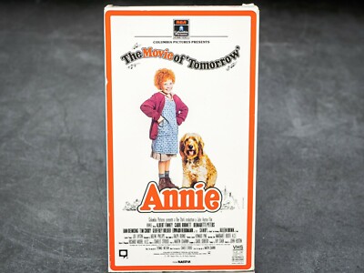 Annie 1981 - 1987 VHS Aileen Quinn  Carol Burnett John Huston Musical Classic -image