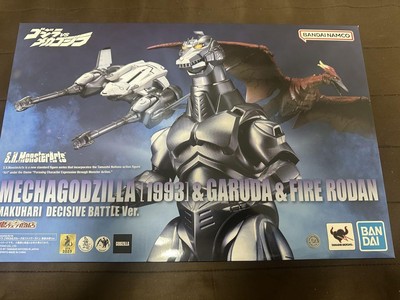 MechaGodzilla 1993 S.H. MonsterArts with Garuda & Fire Radon Collectible Used-image